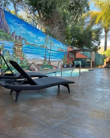 Oakridge Inn Oak View エクステリア 写真