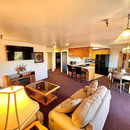 Oakridge Inn Oak View エクステリア 写真