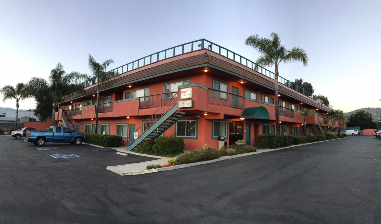 Oakridge Inn Oak View エクステリア 写真