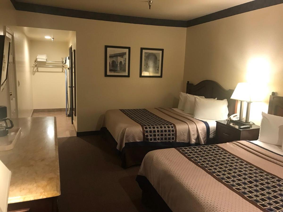 Oakridge Inn Oak View エクステリア 写真