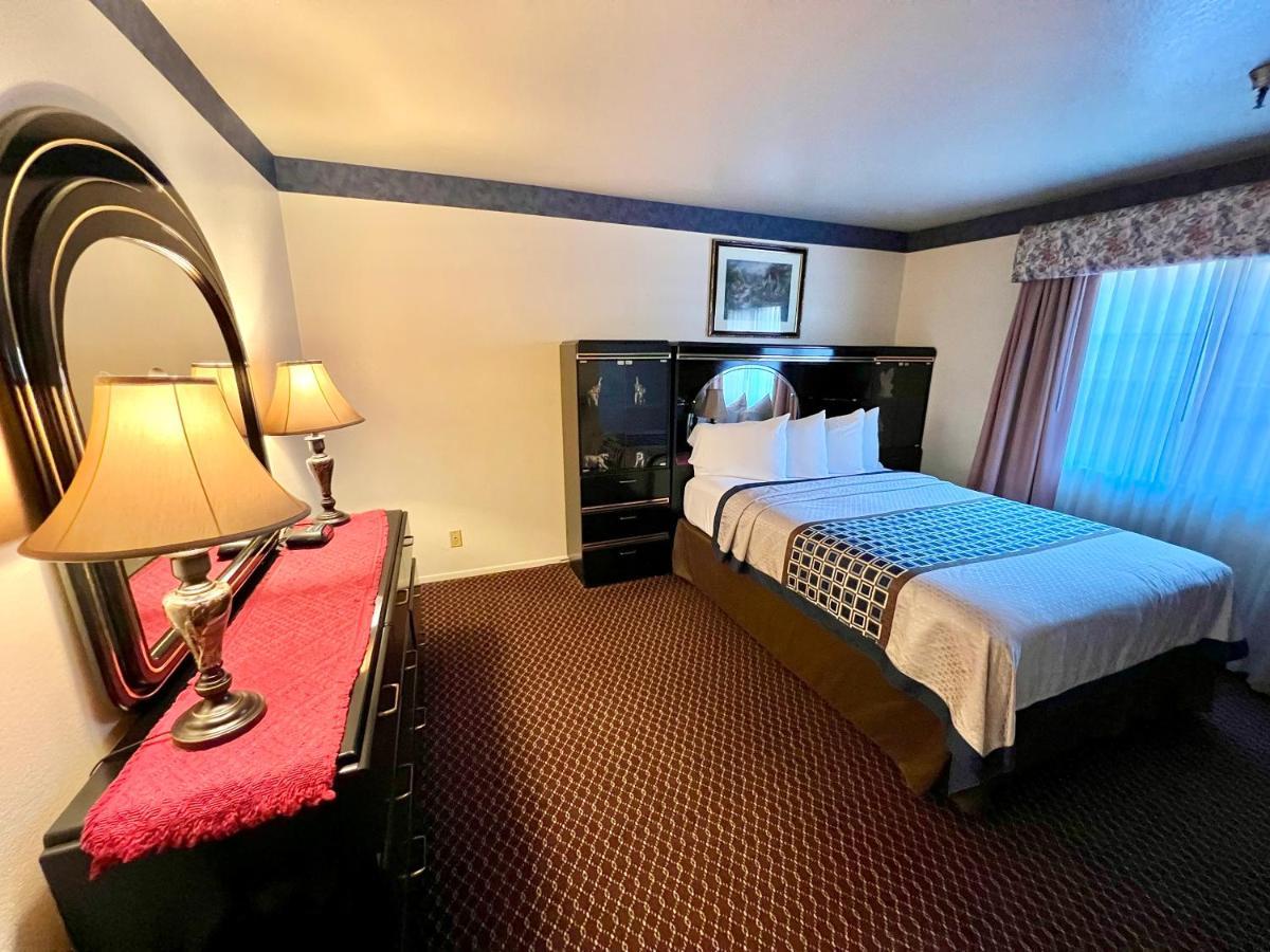 Oakridge Inn Oak View エクステリア 写真