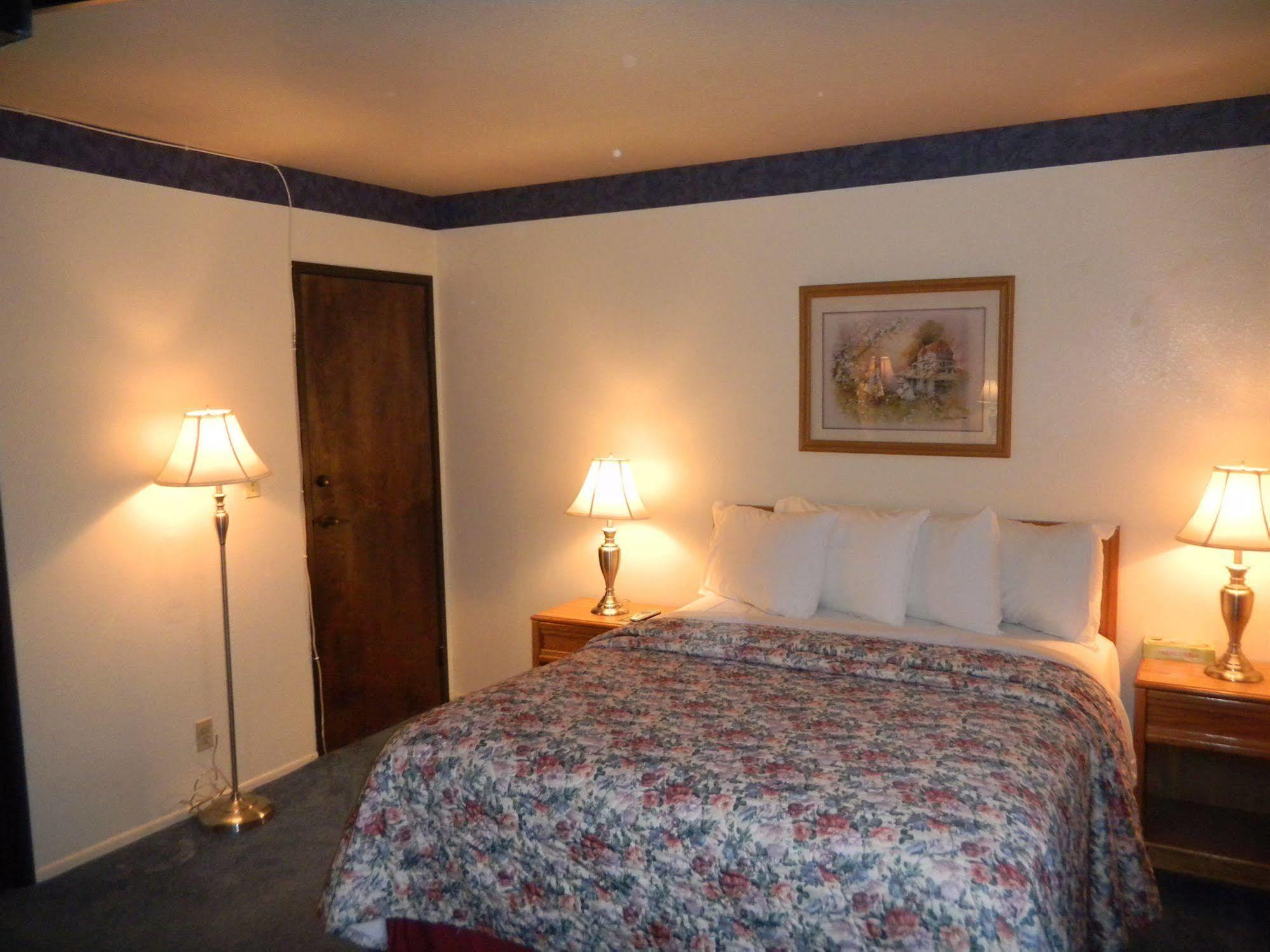 Oakridge Inn Oak View エクステリア 写真